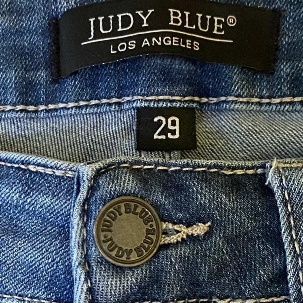 Judy Blue Size 29 Relaxed‎ Fit Jeans Distressed Whiskers Beach Splash Med Wash